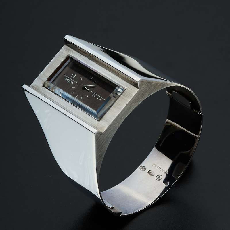 Omega De Ville