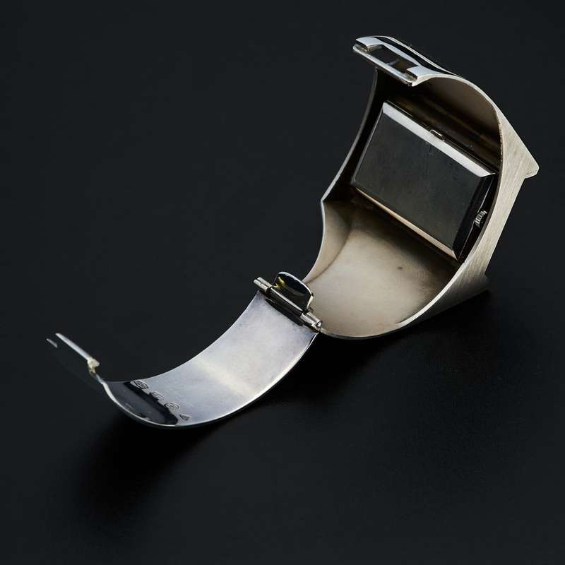 Omega De Ville